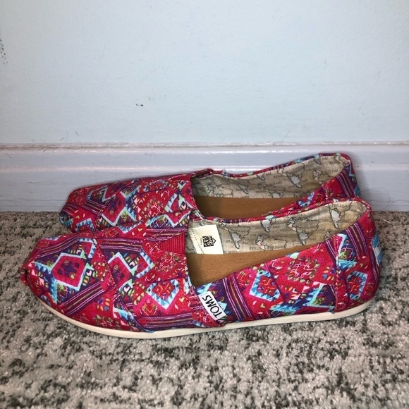 TOMS Red Aztec Print Slip-On Canvas Shoes Size 7.5 - Picture 6 of 11